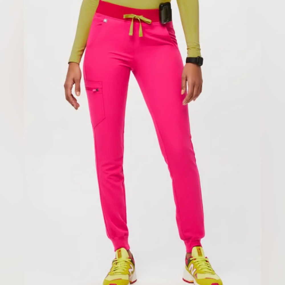 Figs *SHOCKING PINK* Zamora Joggers🩷